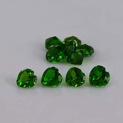 Natural 4x4x3mm Faceted Heart Chrome Diopside