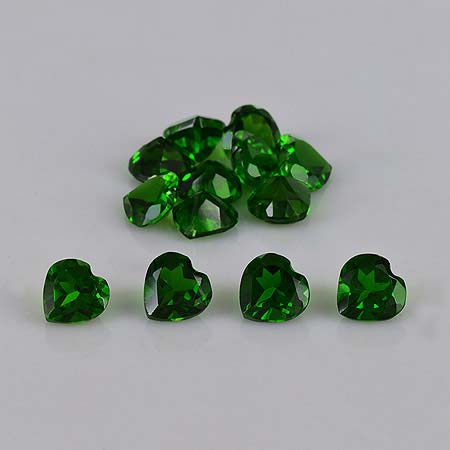 Natural 5x5x3.3mm Faceted Heart Chrome Diopside