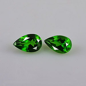 Natural 5x3x2.3mm Faceted Pear Chrome Diopside