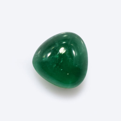 Natural 5.4x5.4x3.10mm Cabochon Heart Emerald