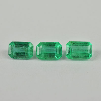 Natural 6x4x3.10mm Faceted Octagon Emerald