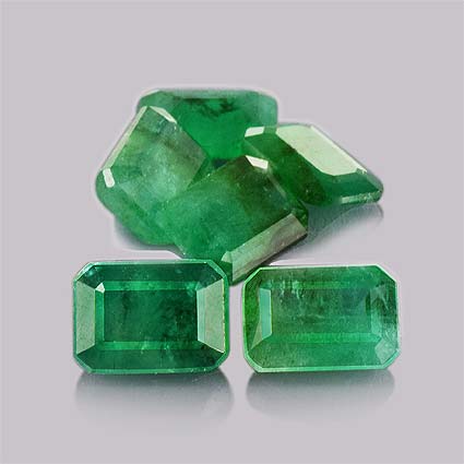 Natural 7x5x3.9mm Faceted Octagon Emerald