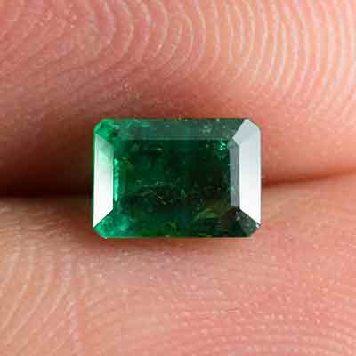 Natural 8x4.2x3.2mm Faceted Octagon Emerald