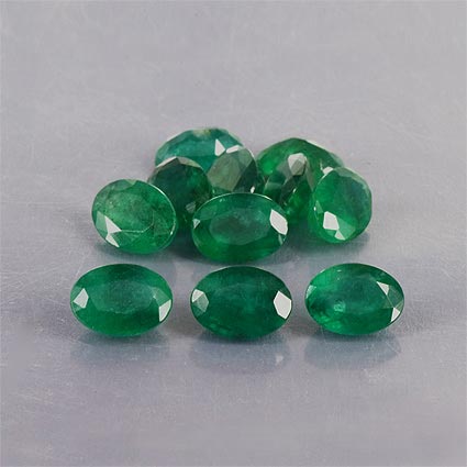 Natural 7x5x3.7mm Faceted Oval Emerald