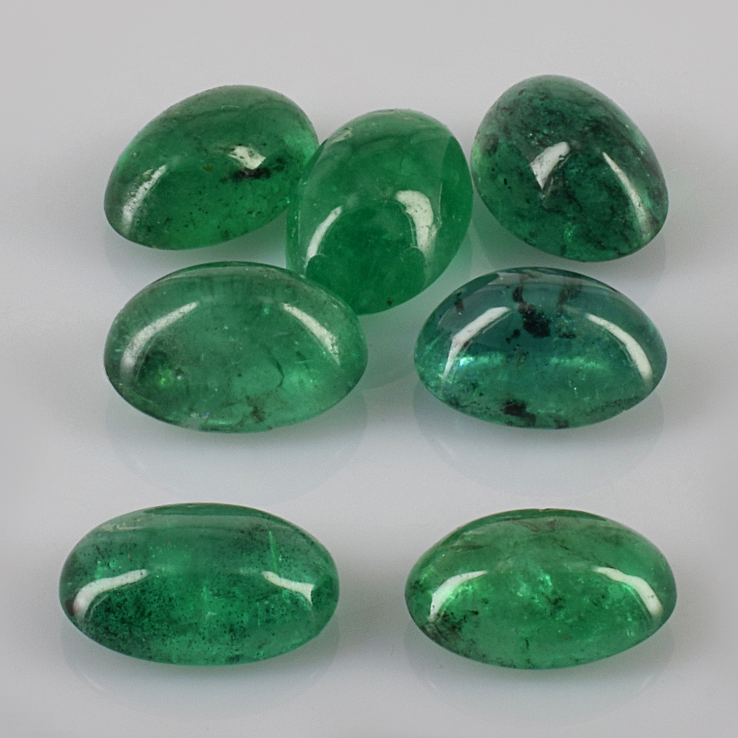 Natural 6x4x3.10mm Cabochon Oval Emerald