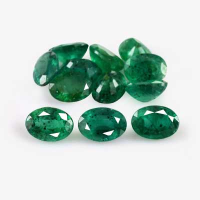 Natural 7x5x3.3mm Faceted Oval Emerald