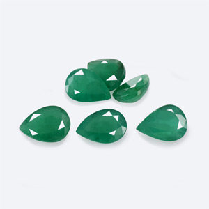 Natural 7x5x3.5mm Faceted Pear Emerald