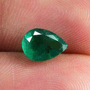 Natural 8x6x4.10mm Faceted Pear Emerald