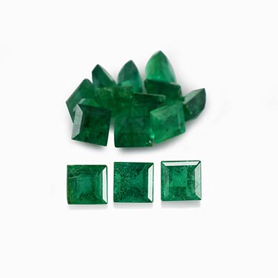 Natural 2.5x2.5x1.8mm Faceted Square Emerald