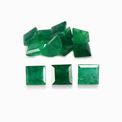 Natural 3.5x3.5x2.8mm Faceted Square Emerald