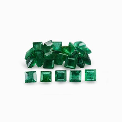 Natural 2.5x2.5x1.9mm Faceted Square Emerald