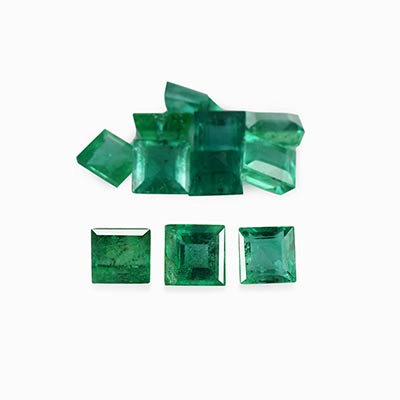 Natural 3.5x3.5x2.5mm Faceted Square Emerald