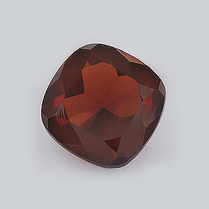 Natural 7x7x3.8mm Faceted Cushion Garnet