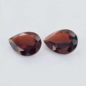 Natural 12x9x3.9mm Faceted Pear Garnet