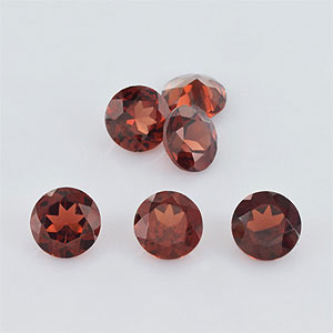 Natural 6x6x3.6mm Faceted Round Garnet