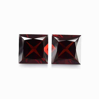 Natural 7x7x4.5mm Faceted Square Garnet