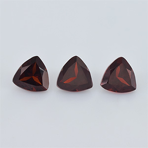 Natural 6x6x4.10mm Faceted Trillion Garnet