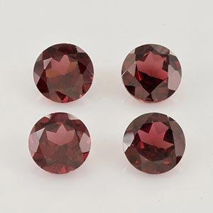 Natural 7x7x4.3mm Faceted Round Rhodolite Garnet