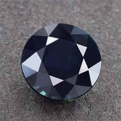 Natural 6.10x6.10x3.4mm Faceted Round Sapphire