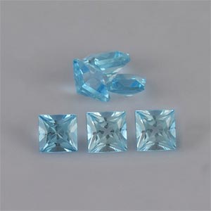 Natural 4x4x3mm Faceted Square Topaz