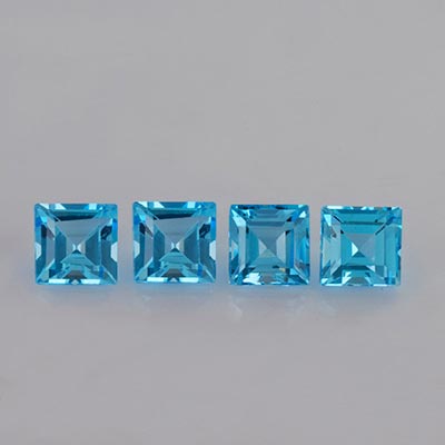 Natural 5x5x3.5mm Faceted Square Topaz