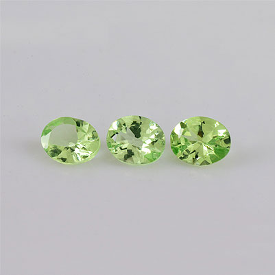 Natural 5x4x2.3mm Faceted Oval Tsavorite Garnet