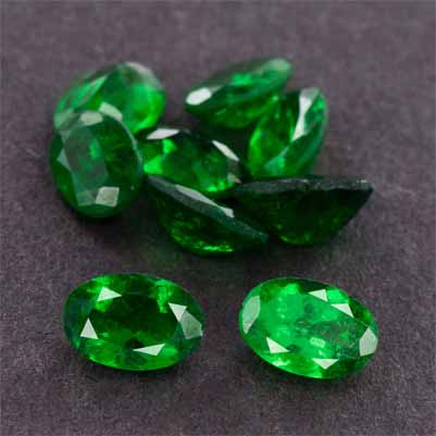 Natural 6x4x2.5mm Faceted Oval Tsavorite Garnet